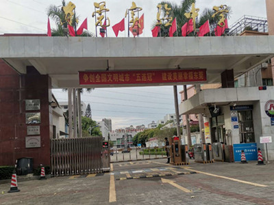 304不銹鋼管廠家|東莞實驗中學護欄改造工程案例