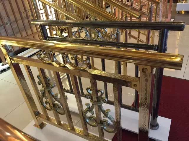 彩色不銹鋼管.jpg 彩色不銹鋼管.jpg