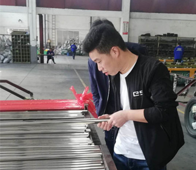 參觀不銹鋼管廠 參觀不銹鋼管廠