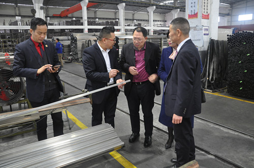 單仁博士在喜有沃.jpg 單仁博士在喜有沃.jpg