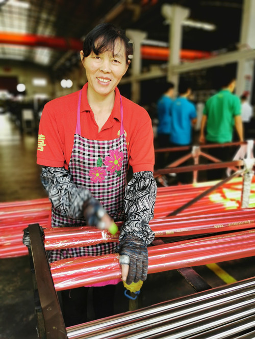 喜有沃最美包裝工 喜有沃最美包裝工