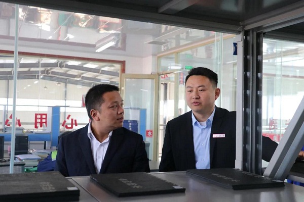 參觀國家標準化實驗室↑ 參觀國家標準化實驗室↑