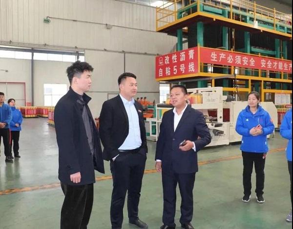 參觀國家標準化實驗室↑ 參觀國家標準化實驗室↑